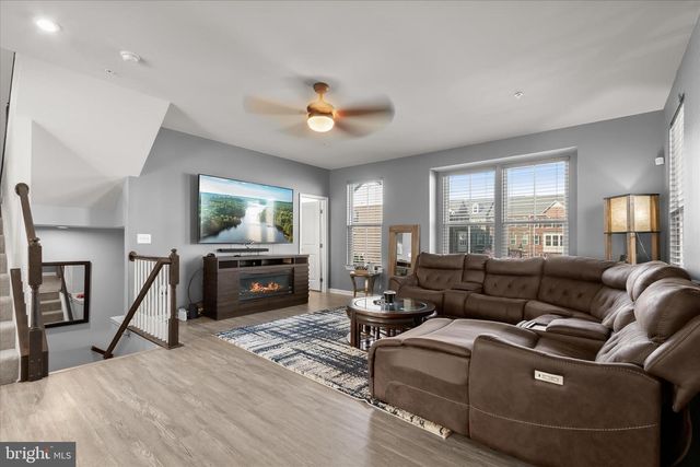 10860 WINCHESTER ST, Waldorf, MD 20603