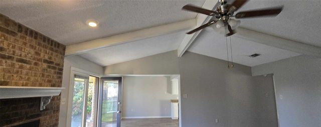 934 Robinwood Drive, Arlington, TX 76017