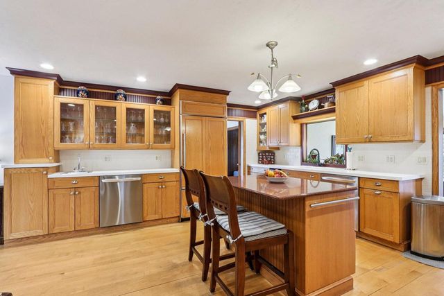 W338S4370 Drumlin DRIVE, Dousman, WI 53118