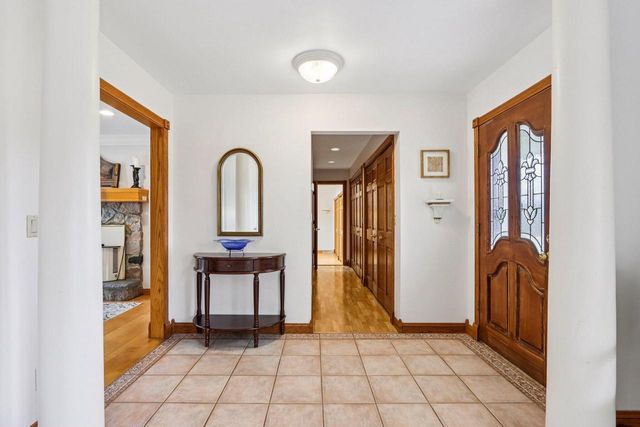 W338S4370 Drumlin DRIVE, Dousman, WI 53118