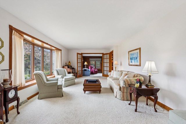 W338S4370 Drumlin DRIVE, Dousman, WI 53118