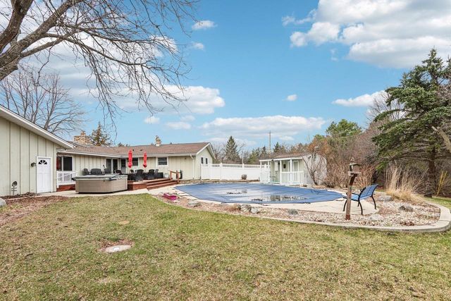 W338S4370 Drumlin DRIVE, Dousman, WI 53118