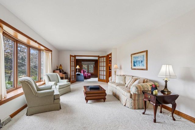 W338S4370 Drumlin DRIVE, Dousman, WI 53118