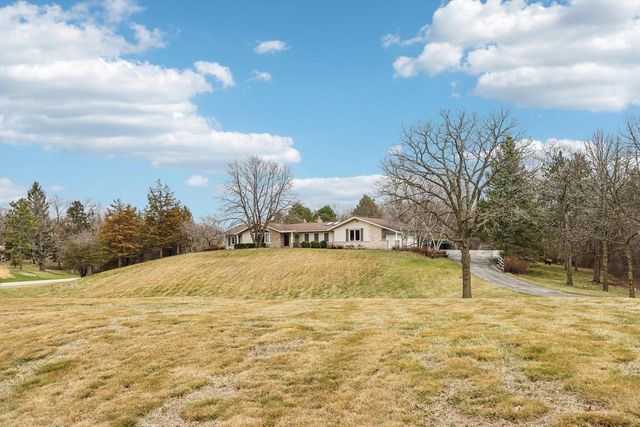W338S4370 Drumlin DRIVE, Dousman, WI 53118