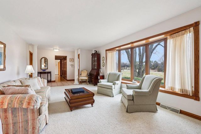 W338S4370 Drumlin DRIVE, Dousman, WI 53118