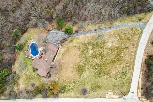 W338S4370 Drumlin DRIVE, Dousman, WI 53118