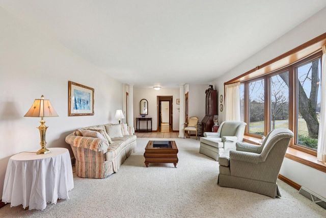 W338S4370 Drumlin DRIVE, Dousman, WI 53118