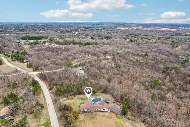 W338S4370 Drumlin DRIVE, Dousman, WI 53118