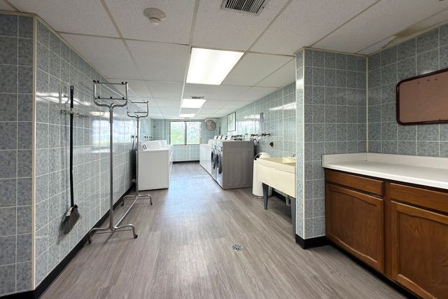 350 plum creek Drive 403, Wheeling, IL 60090