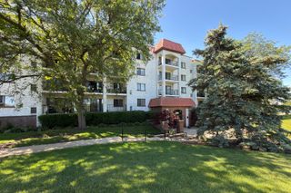 350 plum creek Drive 403, Wheeling, IL 60090