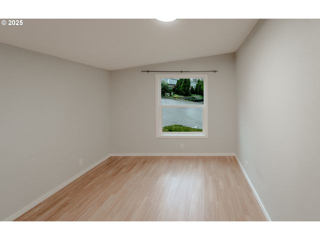 8630 Se FRONTIER Ct 40, Clackamas, OR 97015