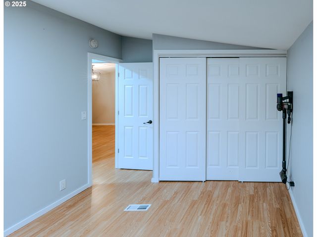 8630 Se FRONTIER Ct 40, Clackamas, OR 97015