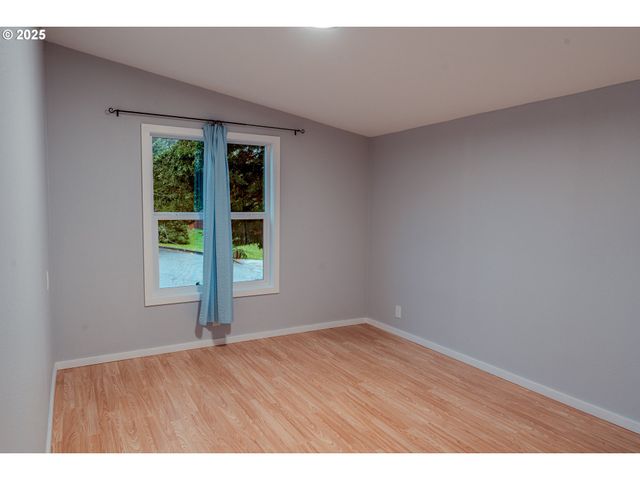 8630 Se FRONTIER Ct 40, Clackamas, OR 97015