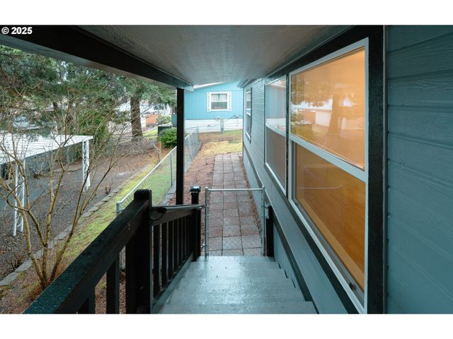 8630 Se FRONTIER Ct 40, Clackamas, OR 97015