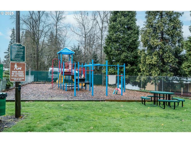 8630 Se FRONTIER Ct 40, Clackamas, OR 97015