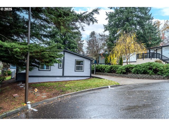 8630 Se FRONTIER Ct 40, Clackamas, OR 97015