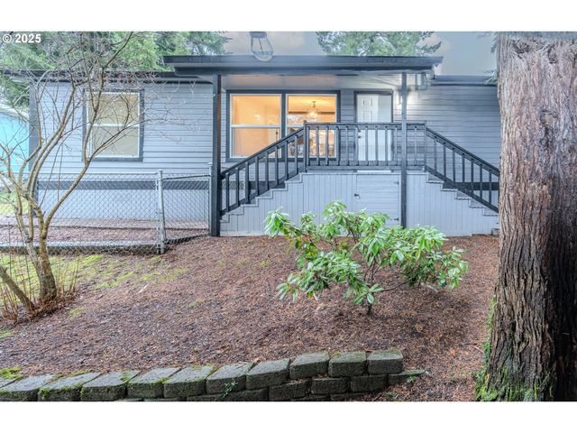 8630 Se FRONTIER Ct 40, Clackamas, OR 97015
