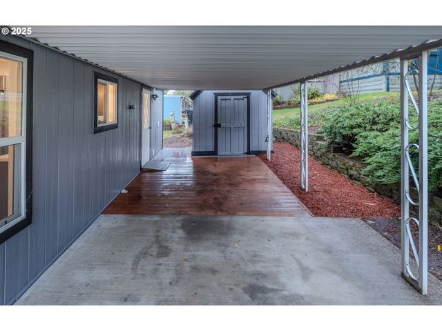 8630 Se FRONTIER Ct 40, Clackamas, OR 97015