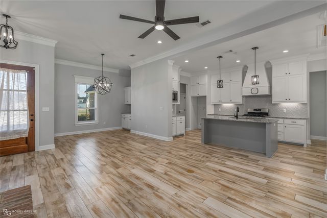 163 Sitka Loop, Haughton, LA 71037
