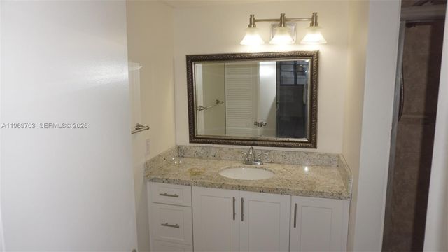 995 SW 84th Ave 218, Miami, FL 33144