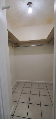 995 SW 84th Ave 218, Miami, FL 33144