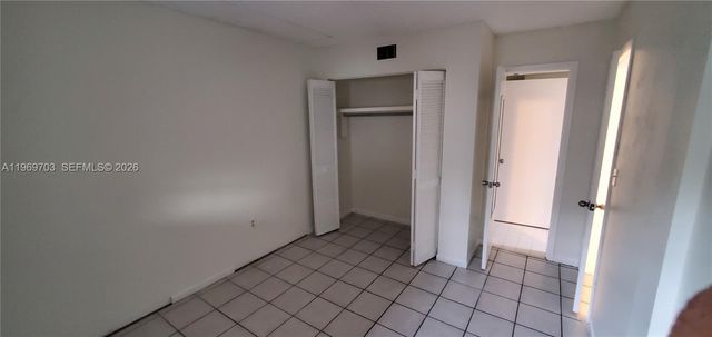 995 SW 84th Ave 218, Miami, FL 33144