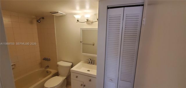 995 SW 84th Ave 218, Miami, FL 33144