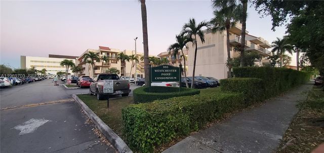 995 SW 84th Ave 218, Miami, FL 33144