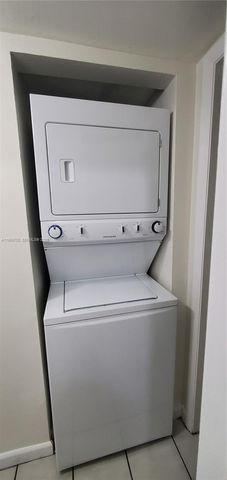 995 SW 84th Ave 218, Miami, FL 33144