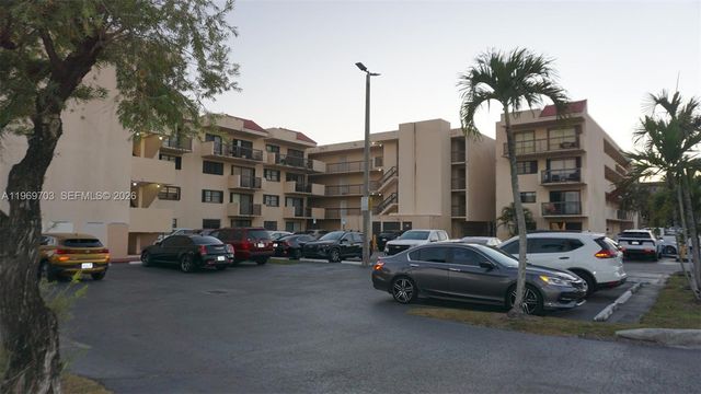 995 SW 84th Ave 218, Miami, FL 33144