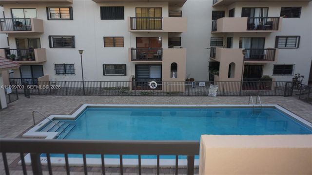 995 SW 84th Ave 218, Miami, FL 33144