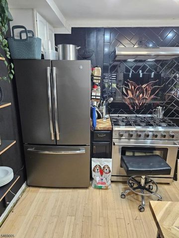 398 Liberty Rd, Englewood City, NJ 07631