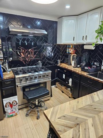 398 Liberty Rd, Englewood City, NJ 07631