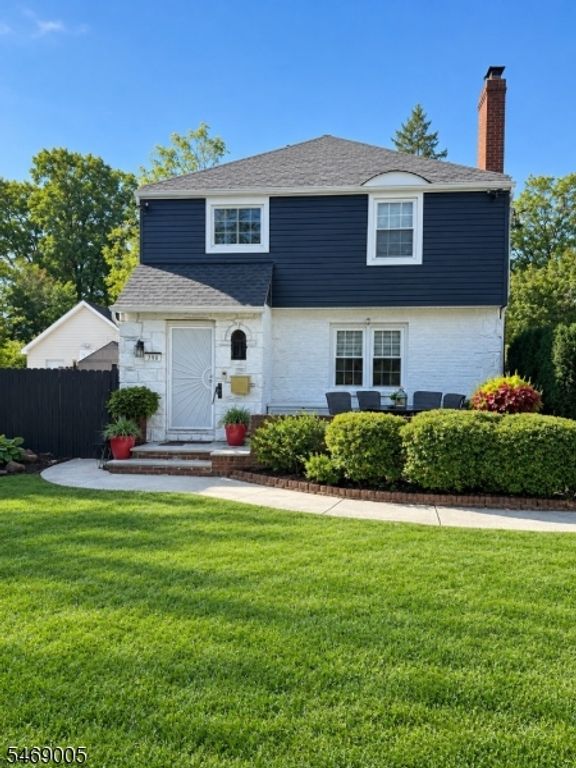 398 Liberty Rd, Englewood City, NJ 07631
