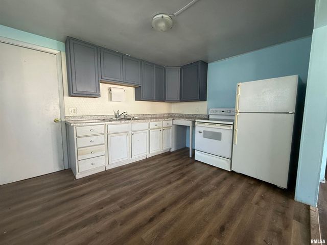 2204 S 15TH Street, Springfield, IL 62703