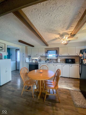 8321 N County Road 75 E, Lizton, IN 46149