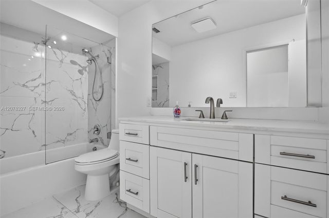 3661 N 52nd Avenue, Hollywood, FL 33021