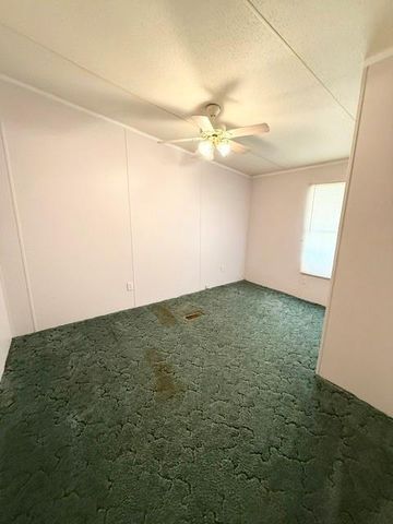 5744 E State Highway 21, Crockett, TX 75835