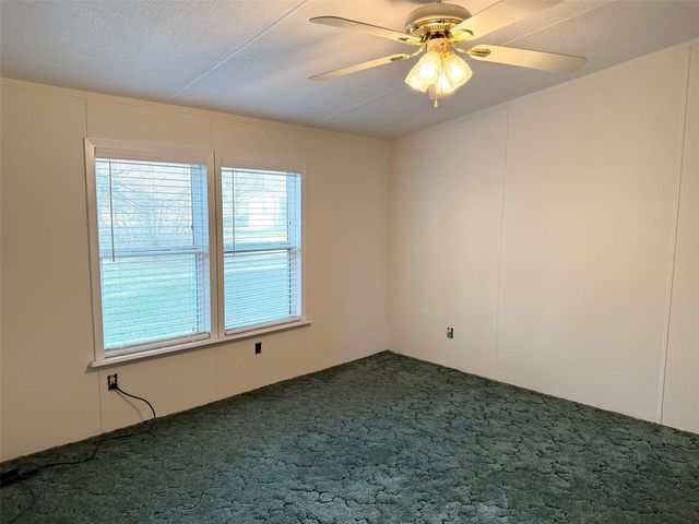 5744 E State Highway 21, Crockett, TX 75835