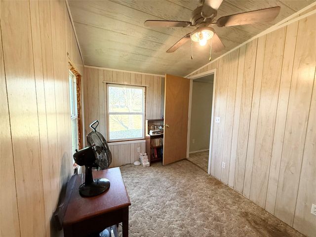 5744 E State Highway 21, Crockett, TX 75835