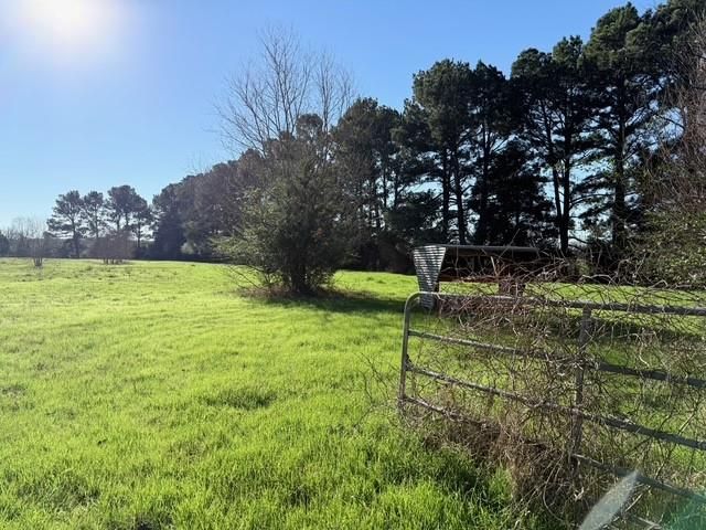 5744 E State Highway 21, Crockett, TX 75835