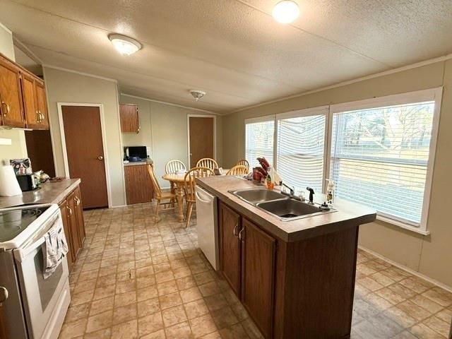 5744 E State Highway 21, Crockett, TX 75835