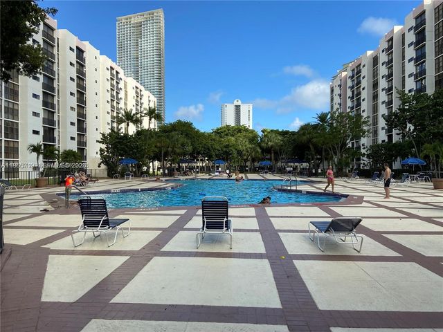 17021 N Bay Rd 627, Sunny Isles Beach, FL 33160