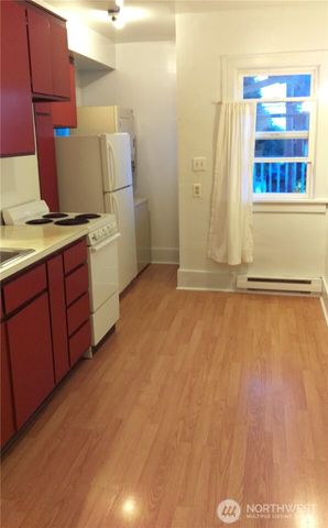 303 N 64th Street, Seattle, WA 98103