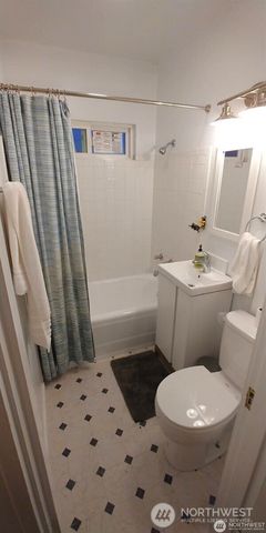 303 N 64th Street, Seattle, WA 98103