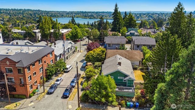 303 N 64th Street, Seattle, WA 98103