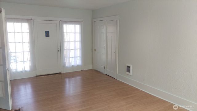 303 N 64th Street, Seattle, WA 98103