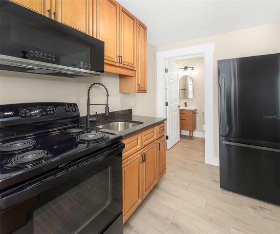 3000 BEACH BOULEVARD S 6, Gulfport, FL 33707