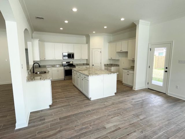 453 Rue Des Affaires, Houma, LA 70364