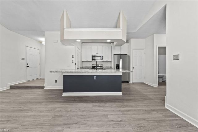 3205 Jade Ct Apt 302, Virginia Beach, VA 23451